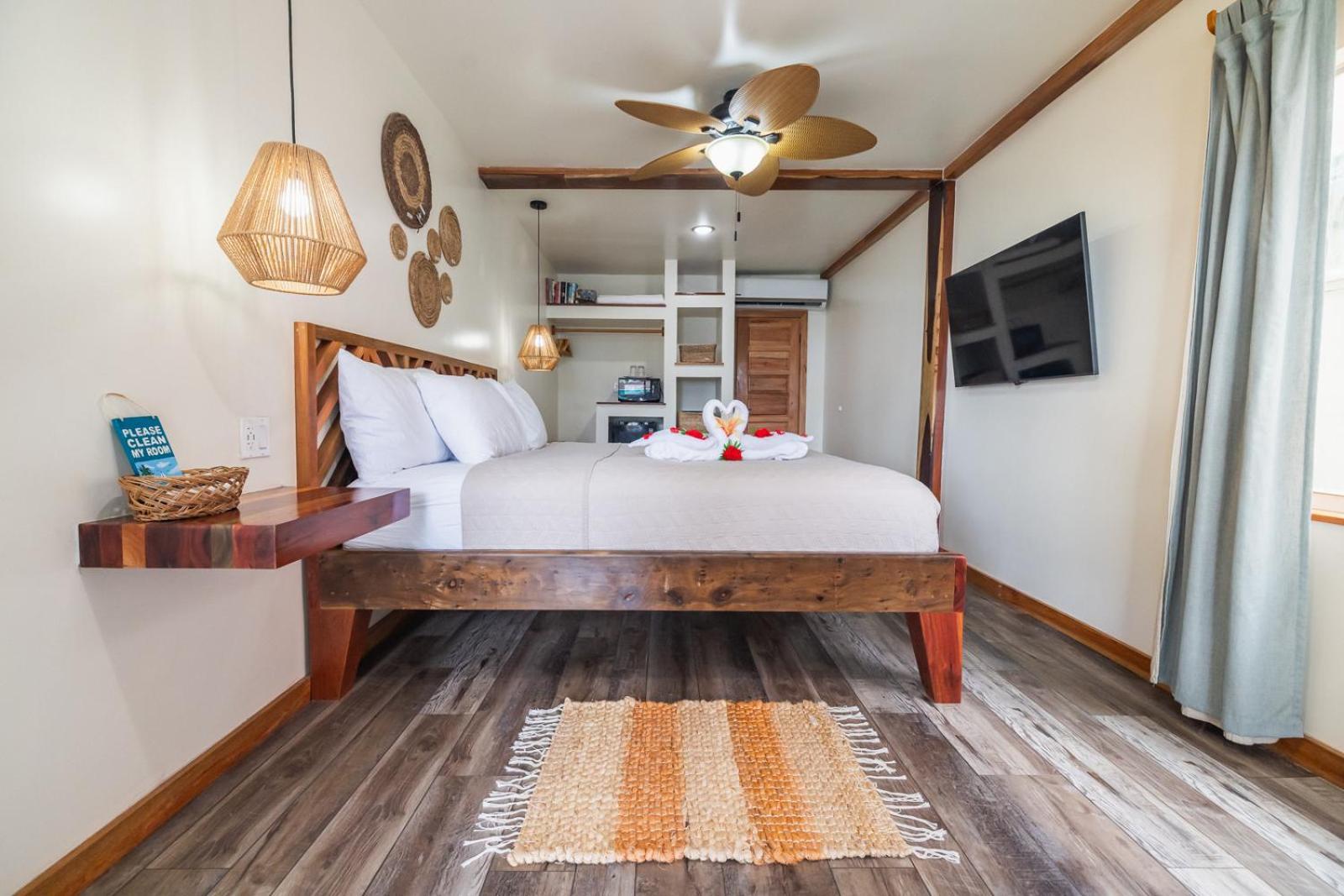 Ocean Tide Beach Resort San Pedro  Bagian luar foto